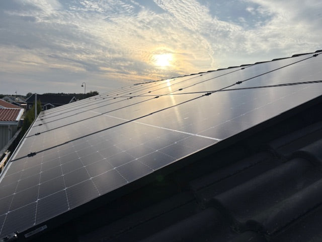 Kundberättelse: Byggde sin egen solcellsanläggning med stöd från Kilowattbutiken